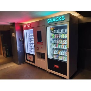 combo vending machine with big capacity and microwave oven to sell hot food meal snack drink, it can hold 250 drinks, 30 snacks and 107 meal boxs